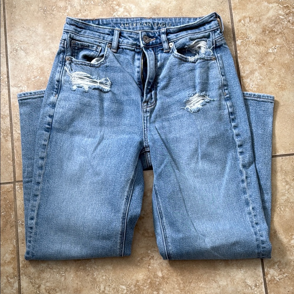 American Eagle Outfitters Light Blue Distressed Jeans